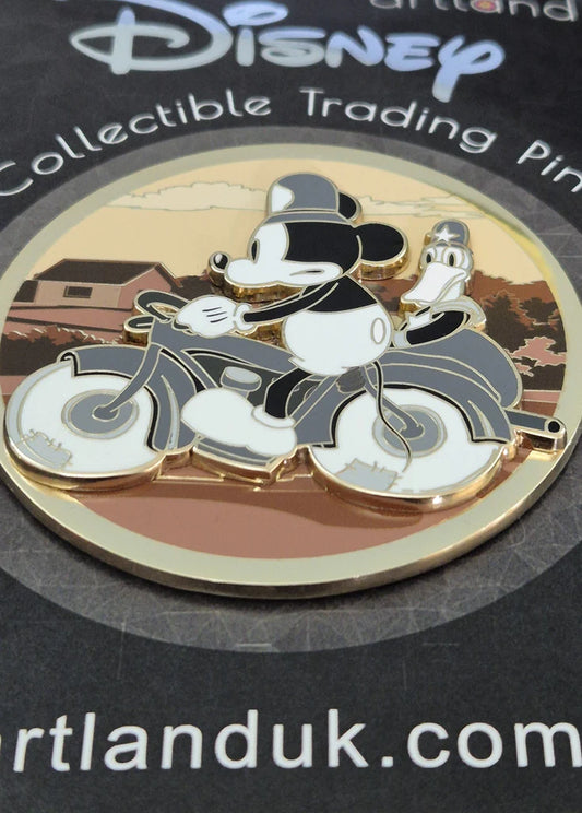 *AP/PP* Artland Dognapper Mickey LE Pin