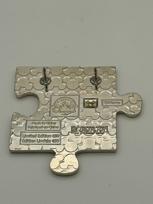 Disney Haunted Mansion Stretching Room Character Connection Limited Edition Puzzle Pin