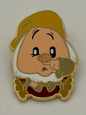 Disney Pin WDI MOG aDorbs! - Doc, Snow White and the Seven Dwarfs LE 400