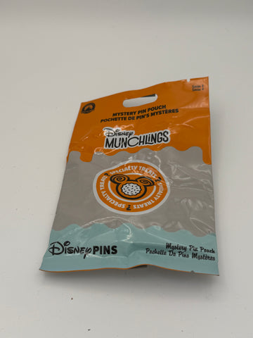 Disney Munchlings Series 4 Mystery Pin Pouch - 5 Pin Bag