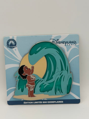 Disneyland Paris exclusive LE of 800 pin from the "Vagues" (Waves) series Moana