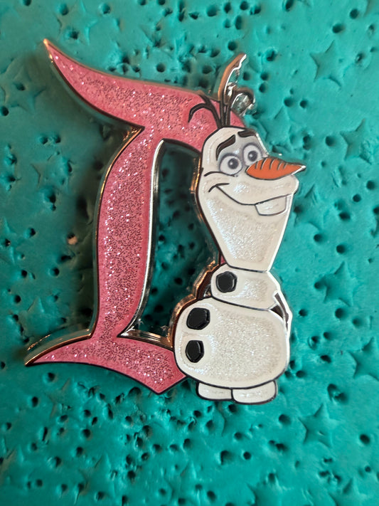 Olaf Diamond D LE 100 fantasy pin