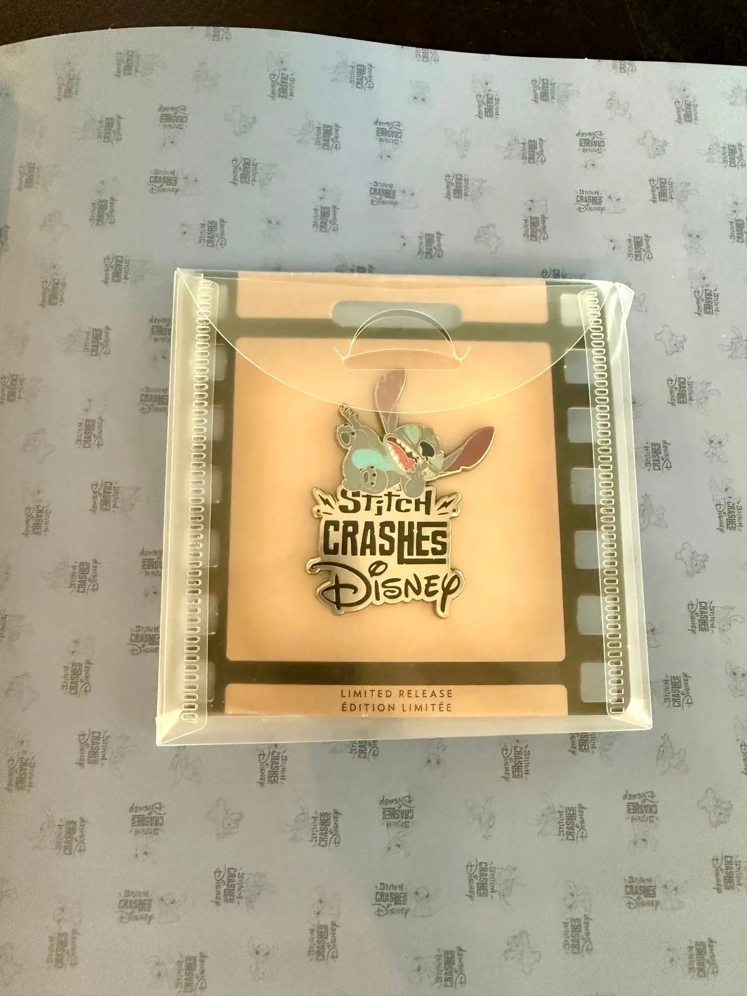 Disney Stitch Crashes Disney Collectors Book Album w/Starter Pin LE 2022 - image 2