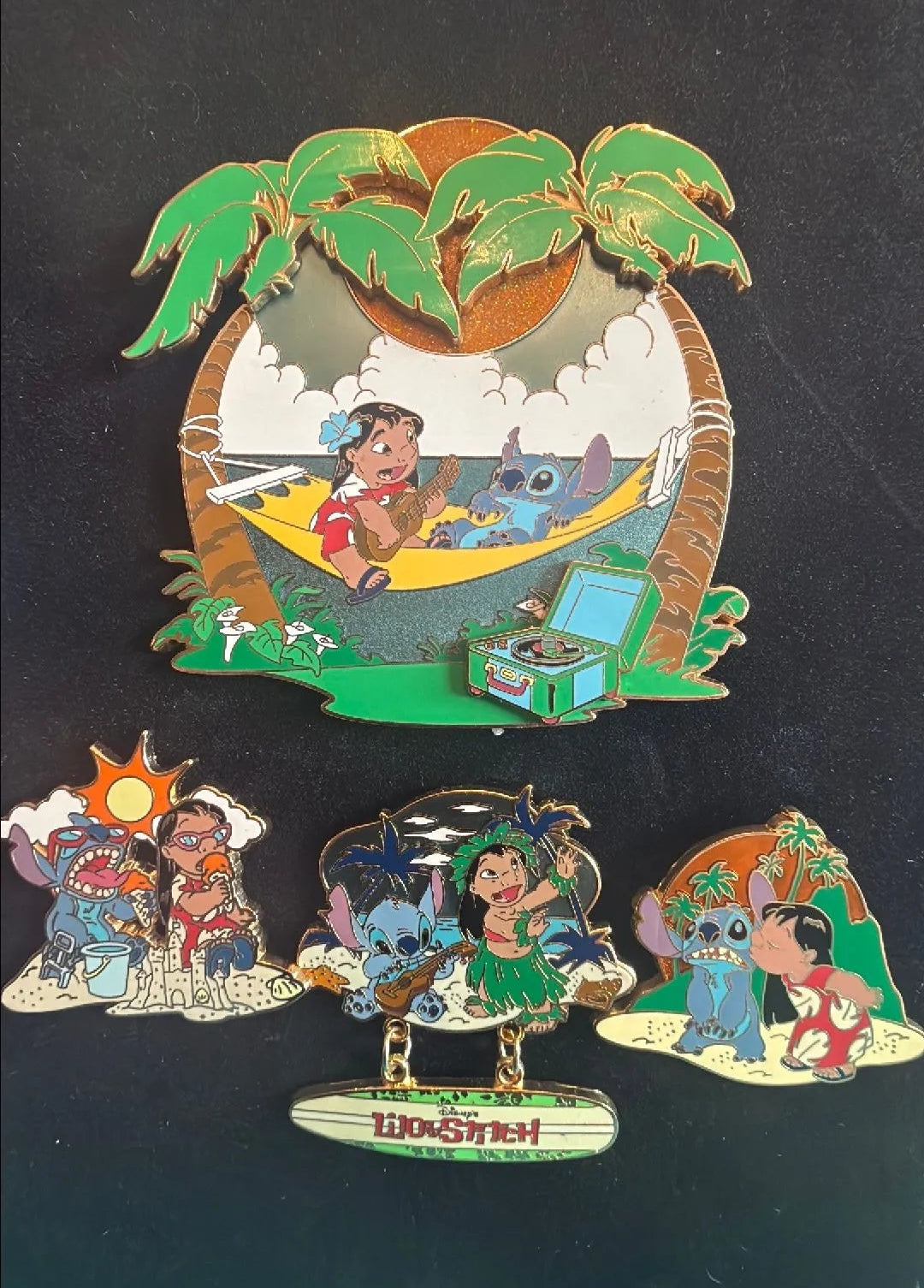 LE750 Lilo & Stitch Pin Badge with Can Case